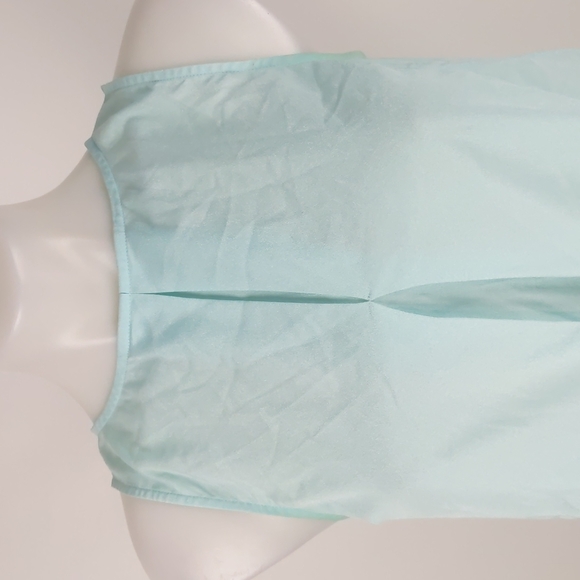 Cue Women's Top Size 6 Mint Green Sleeveless Round Neck Keyhole Button Gathered - Picture 2 of 16